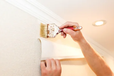 Pose de papier peint à Guilligomarc'h — revêtements muraux et toiles de verre